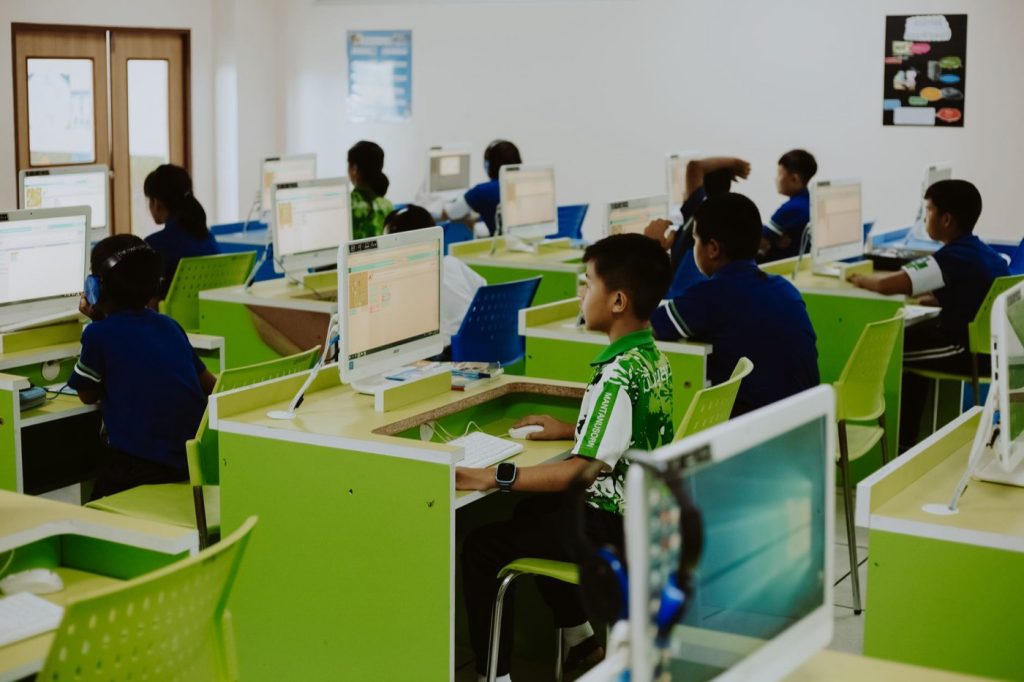 Choisir un stage ou une formation informatique/marketing digital : les critères qui comptent