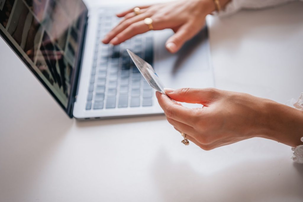 Bien acheter en ligne au Maroc : repères pour le high-tech et la maison