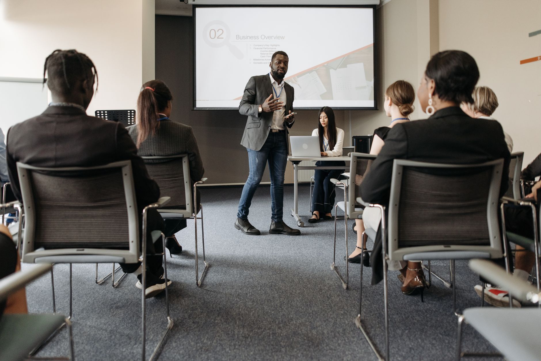 Quelle est la différence entre une formation et un séminaire ?