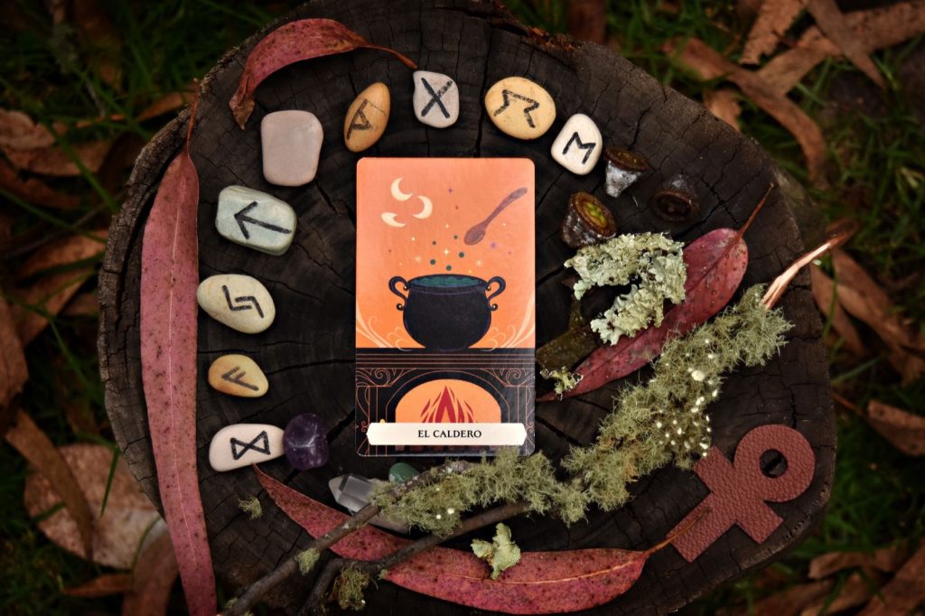 Alphabet runique : origine et sens des symboles avant une séance
