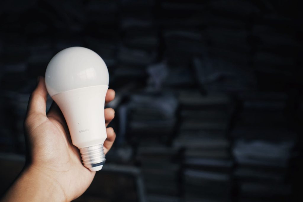 Comparatif ampoules LED : choisir la bonne puissance