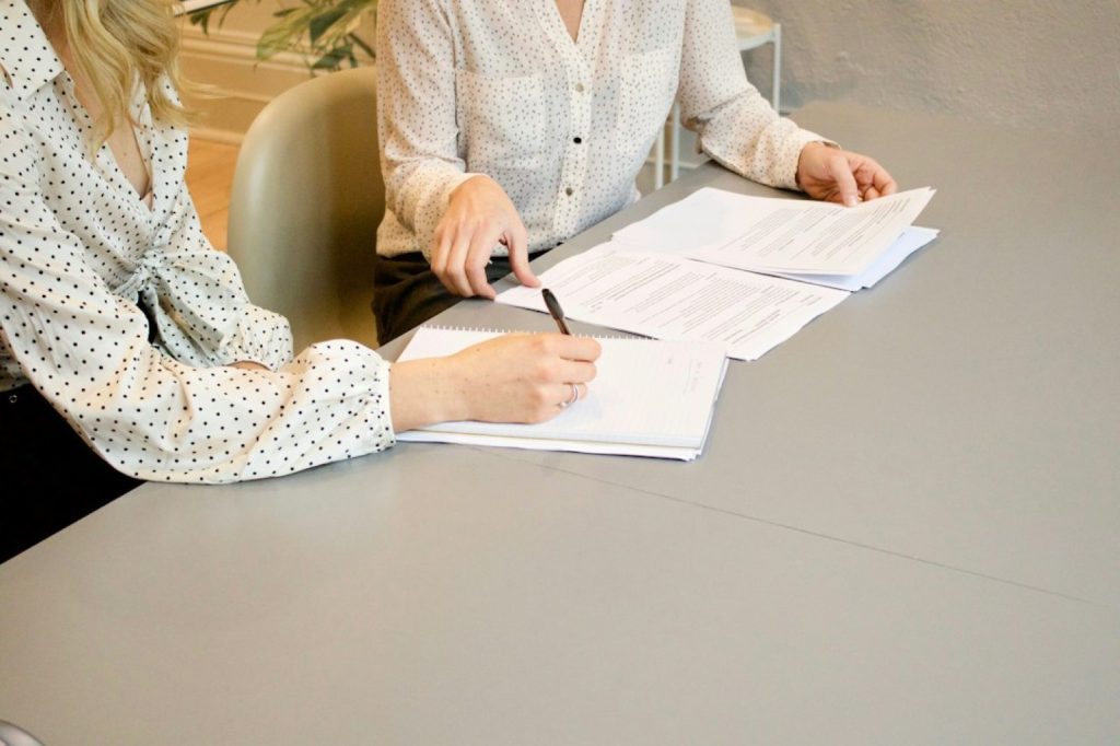 Fausse promotion au travail : les faux avantages à repérer avant de si